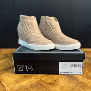 MIA Women's Tan Wedge bootie